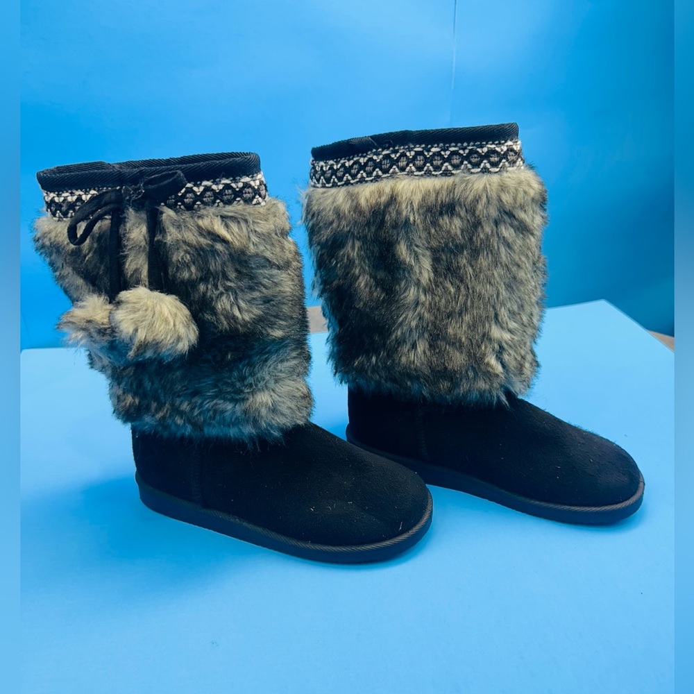 Cozy Black and Gray Kids Boots